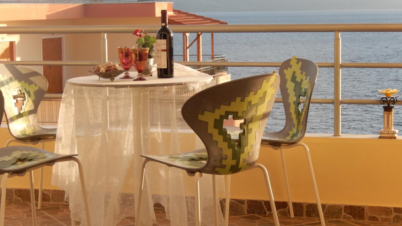 Jelena'S Luxury Apartments Sarande Ngoại thất bức ảnh