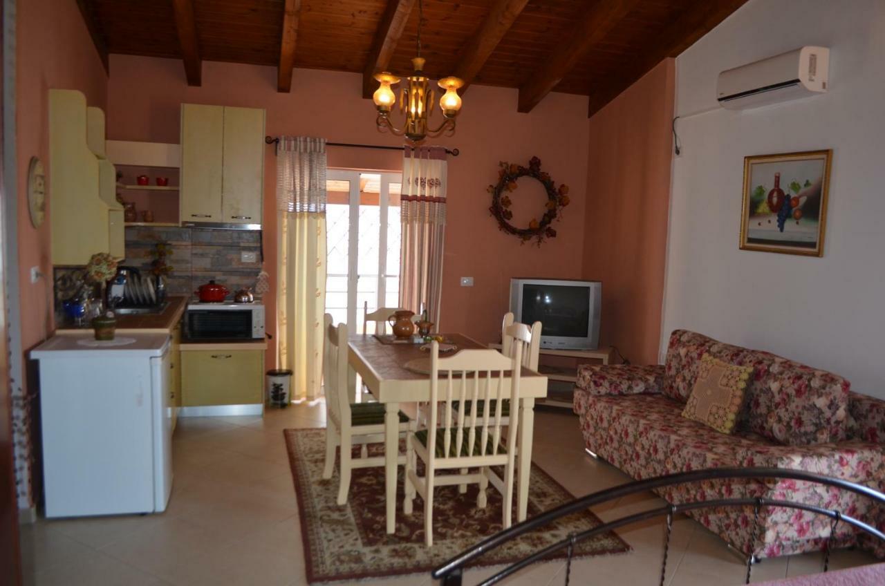 Jelena'S Luxury Apartments Sarande Ngoại thất bức ảnh